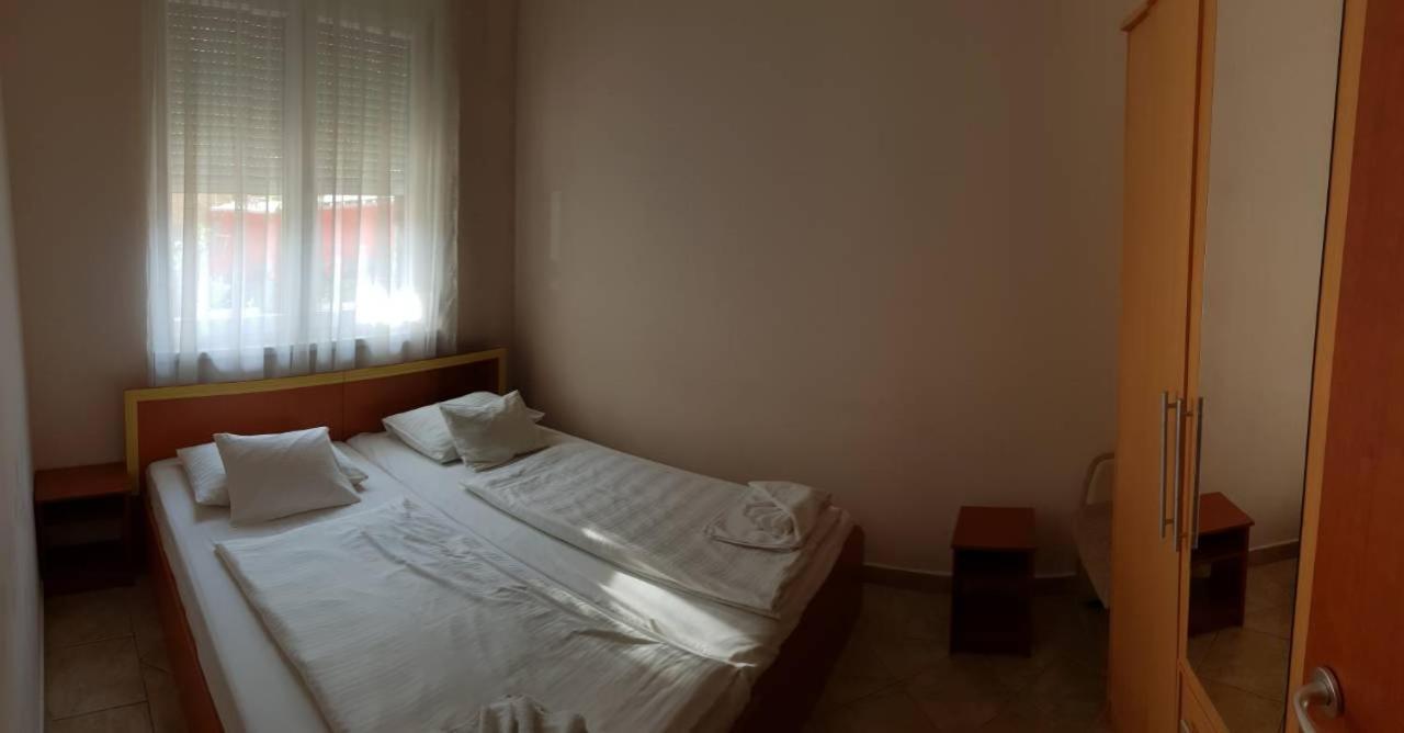 Beach Hotel Шіофок Екстер'єр фото