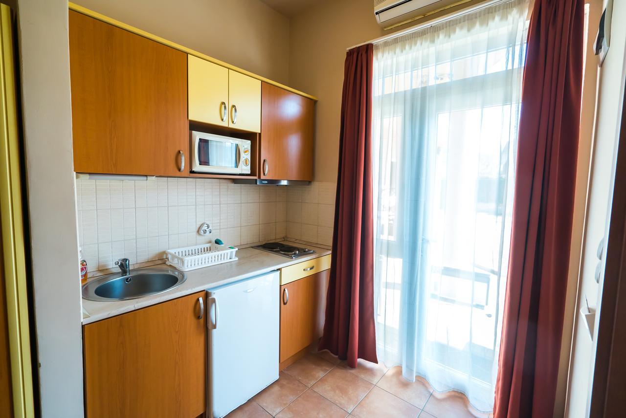 Beach Hotel Шіофок Екстер'єр фото